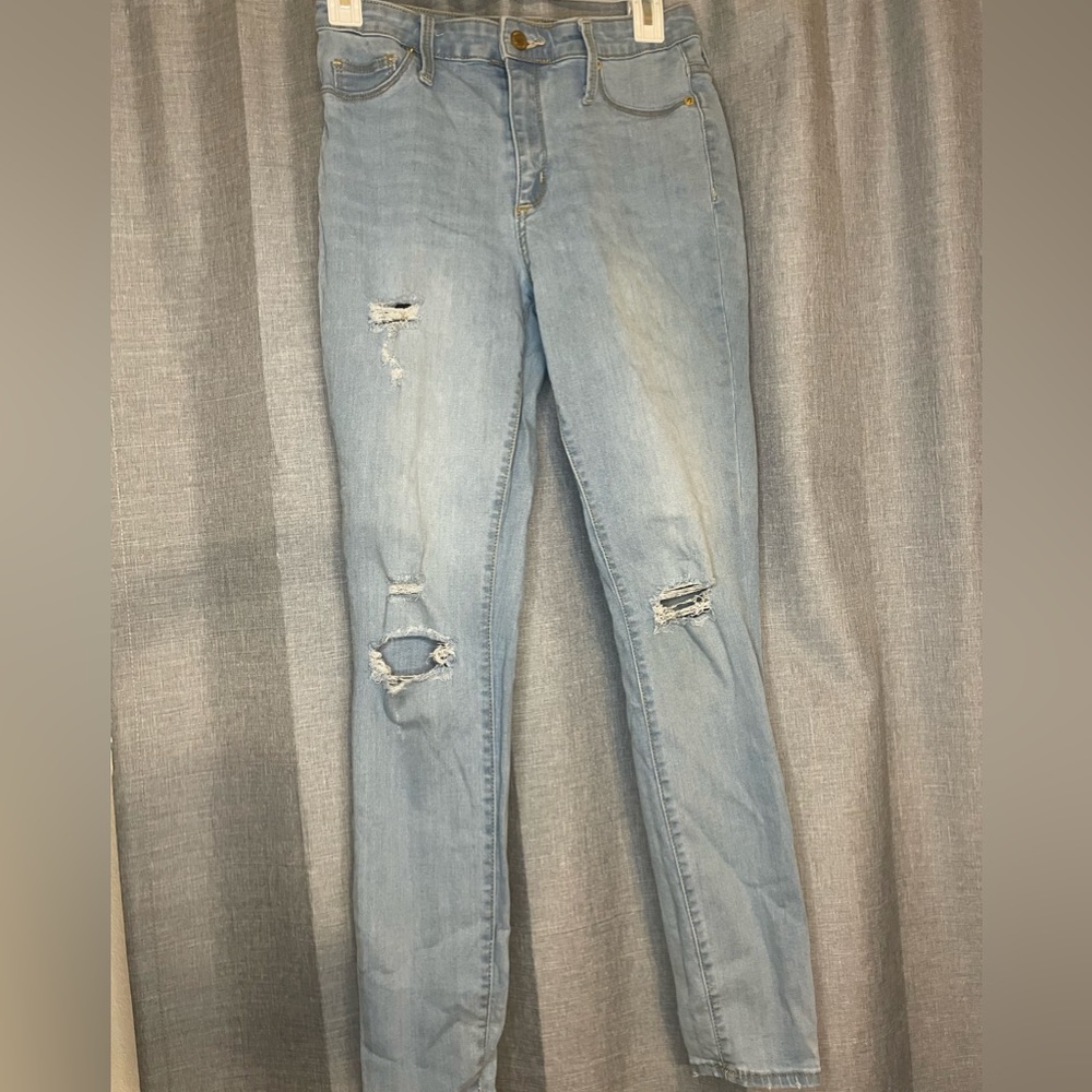 Light wash Skinny Jeans